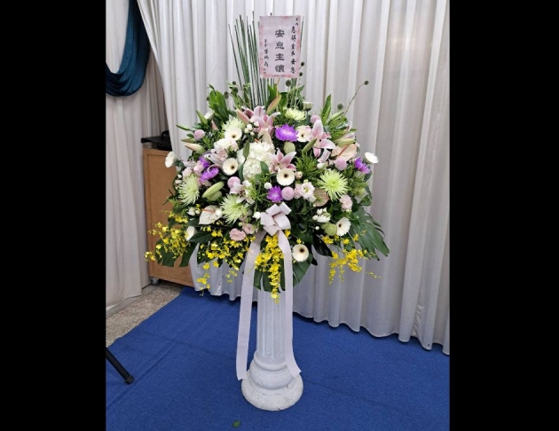 大方追思羅馬花柱